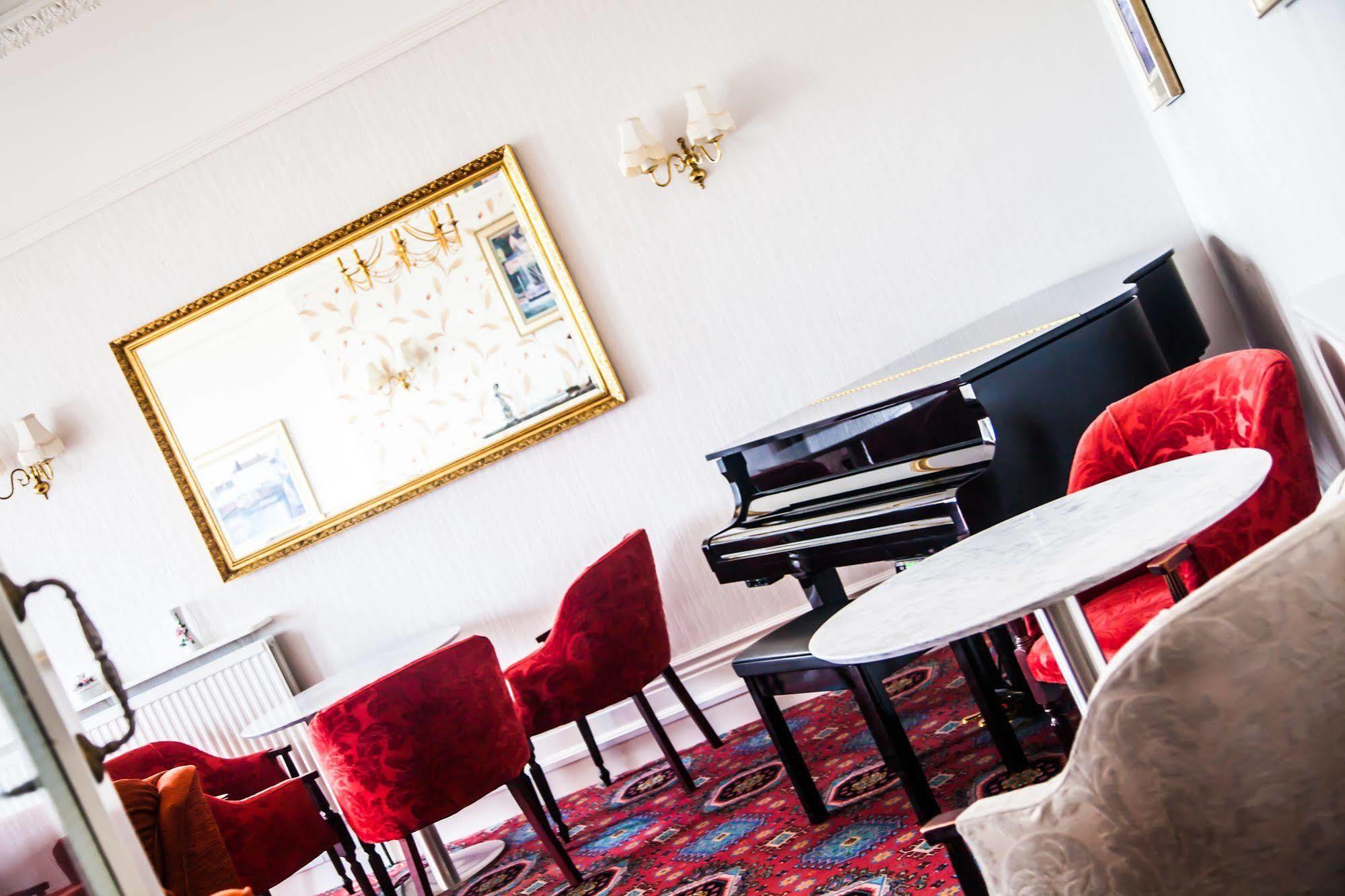 Hotel Riviera By The Sea Bournemouth Exterior foto
